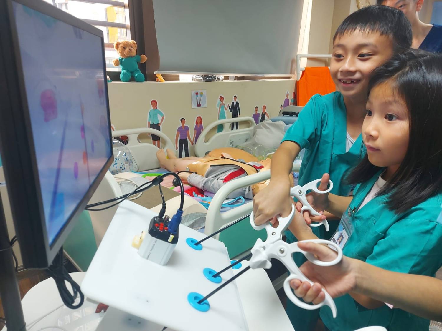 【Little Doctor】<7-10-year-old kids> Junior Surgeon Workshop