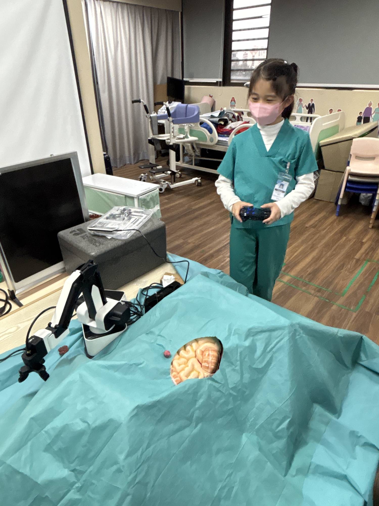 7–11 Years Old Dream Careers Half-Day Camp (Surgeon x Pilot)