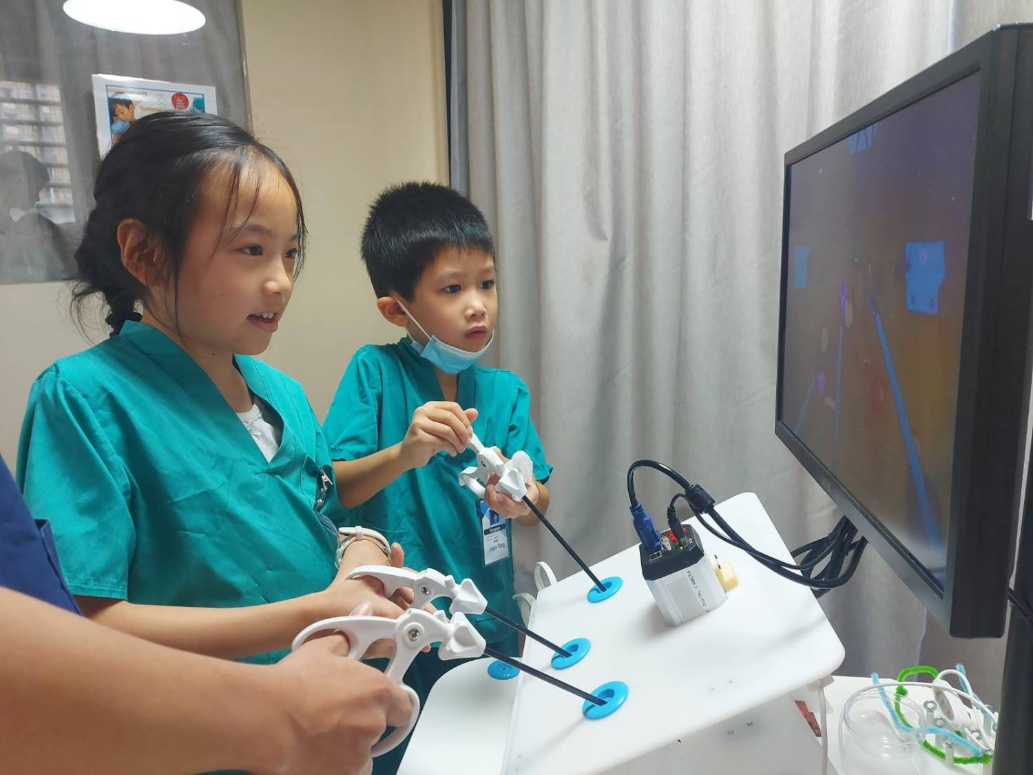 7–11 Years Old Dream Careers Half-Day Camp (Surgeon x Pilot)