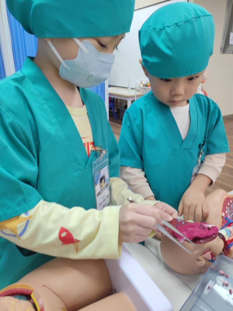 【Little Doctor】👩🏻‍⚕️D3 Surgery ✂️Daily Operations in the Operating Room and Suturing Techniques (Ages 3-6)