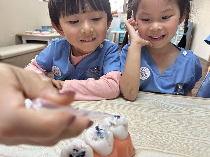 【Little Dentist】👩🏻‍⚕️"Little Dentist Workshop"🧑🏻‍⚕️ (Ages 4-7)